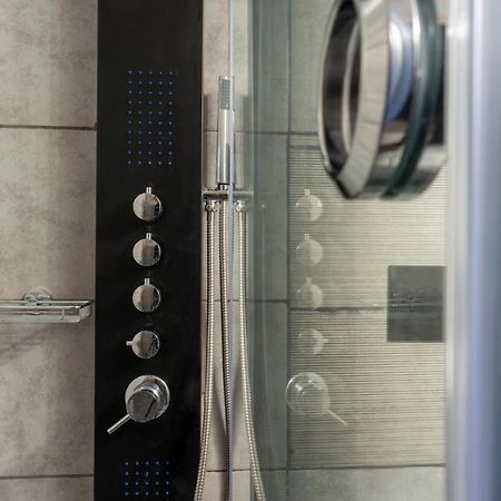 Luxury Apartment Overlooking The Citadel Of Tsakas Atenas Exterior foto