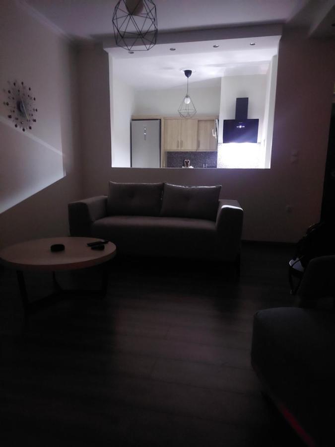 Luxury Apartment Overlooking The Citadel Of Tsakas Atenas Exterior foto